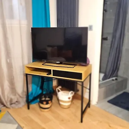 Les Chats Apartment